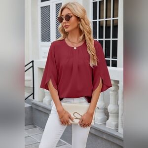Round Neck Slit Half Sleeve Pleat Top